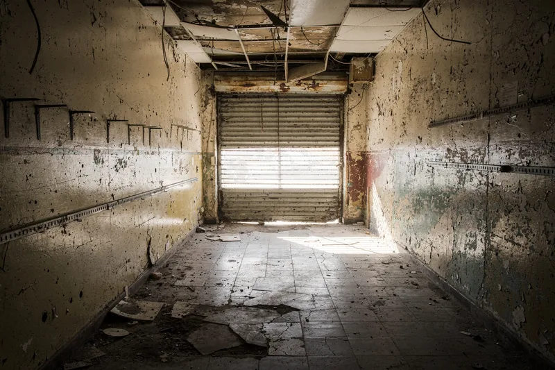 Local antes de acondicionamiento en Desierto