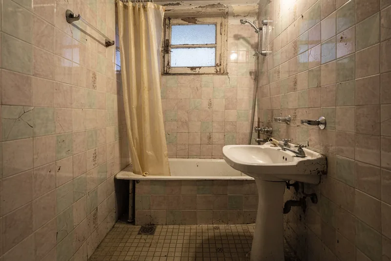 Baño antes de reforma en Rontegi